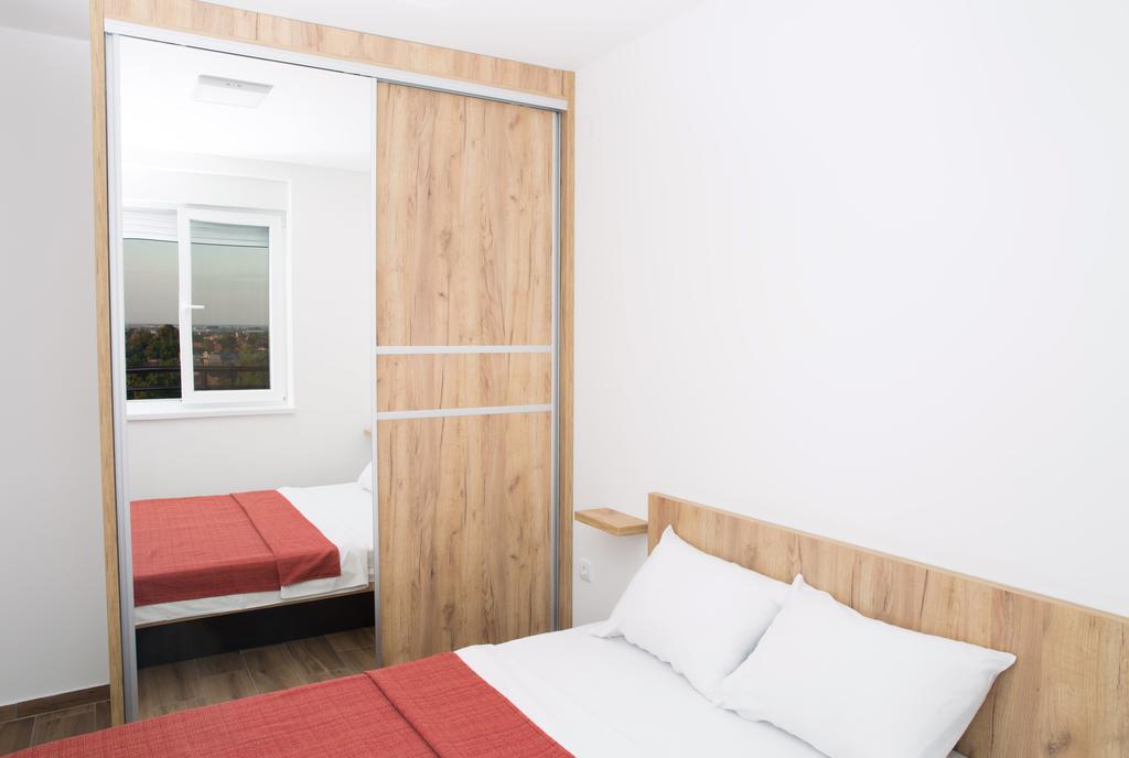 Apartment Koral Рума Экстерьер фото